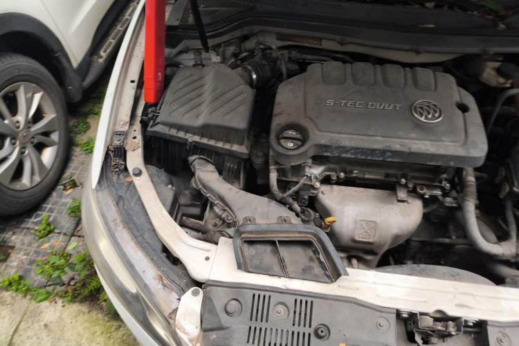 Used Buick GT 2016 15N Automatic Elite Edition Engine Bay Right