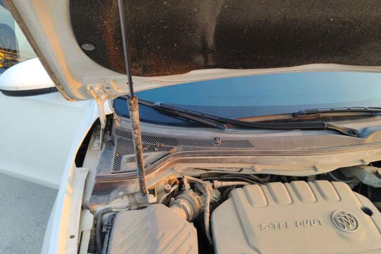 Used Buick GT 2016 15N Manual Elite Edition Engine Bay Right