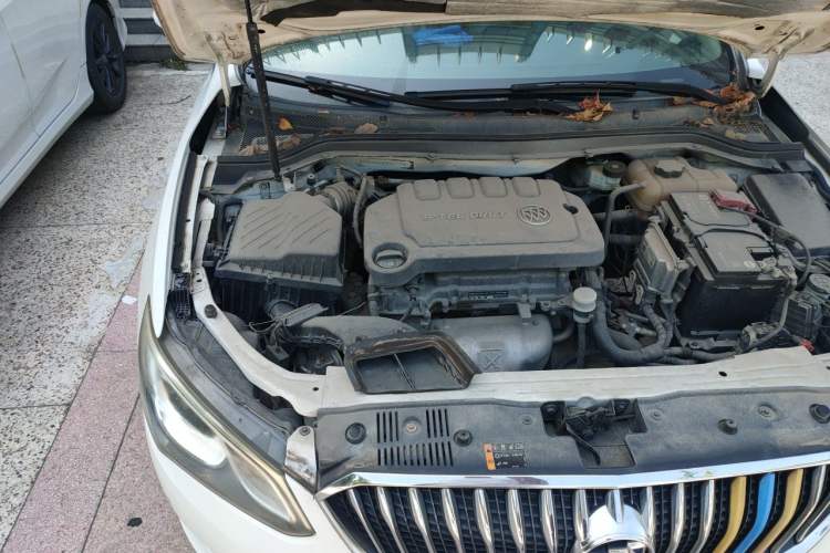 Used Buick GT 2016 15N Manual Elite Edition Engine Bay Right