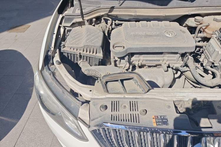 Used Buick GT 2016 15N Manual Elite Edition Engine Bay Right