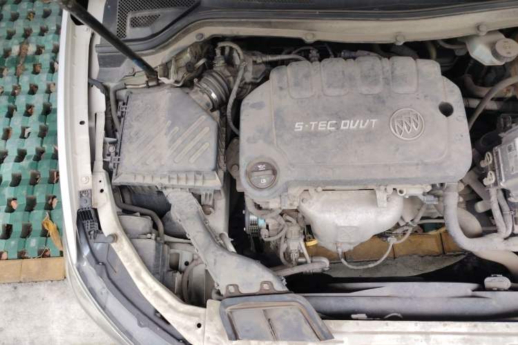 Used Buick GT 2016 15N Manual Elite Edition Engine Bay Right
