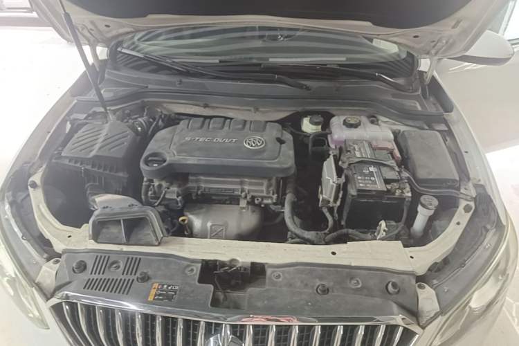 Used Buick GT 2016 15N Automatic Entry-Level Trim Engine Bay