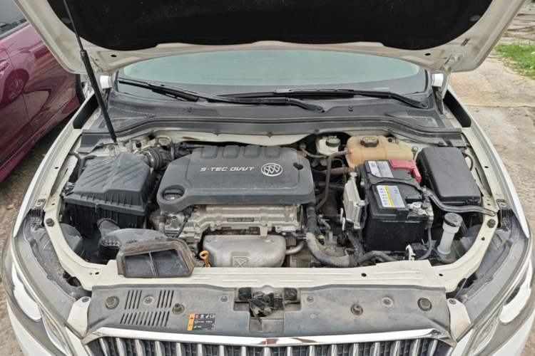 Used Buick GT 2016 15N Automatic Entry-Level Trim Engine Bay