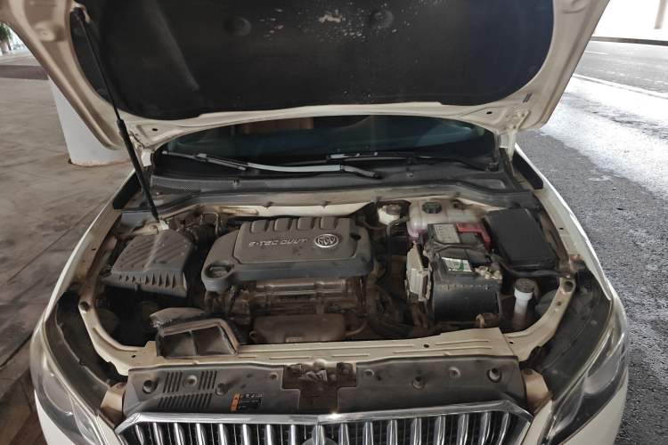 Used Buick GT 2016 15N Automatic Elite Edition Engine Bay