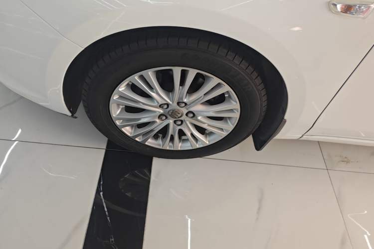 Used Buick GT 2016 15N Automatic Elite Edition Exterior 4