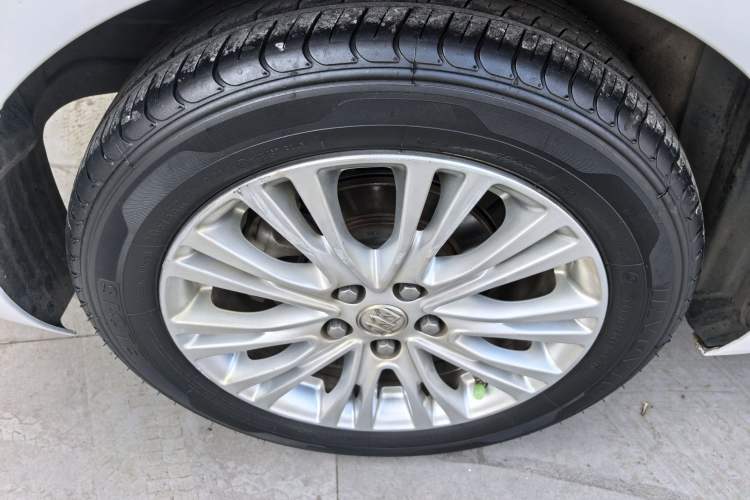 Used Buick GT 2016 15N Automatic Luxury Edition Exterior 8