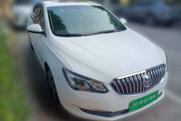 Used Buick GT 2016 18T Dual-Clutch Luxury Model Front Right 45 Deg