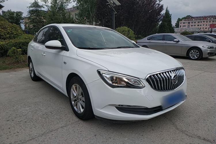 Used Buick GT 2016 15N Automatic Entry-Level Trim Front Right 45 Deg