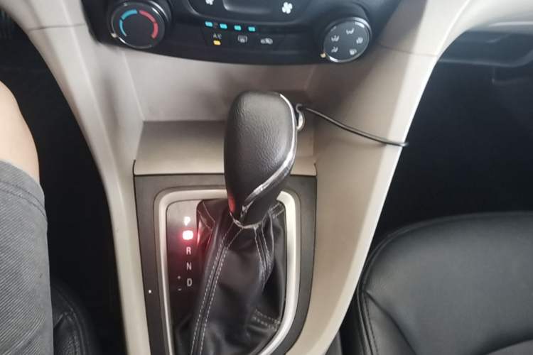 Used Buick GT 2016 15N Automatic Elite Edition Gear Lever