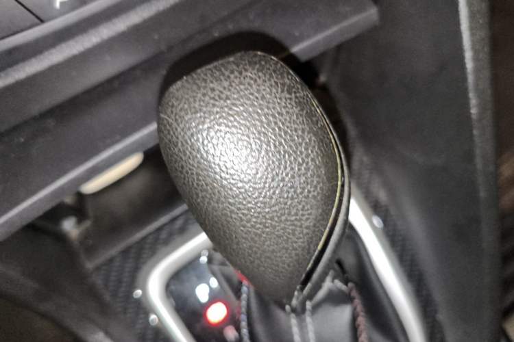 Used Buick GT 2016 15N Automatic Luxury Edition Gear Lever