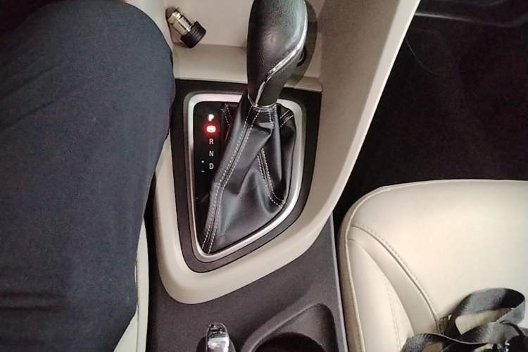 Used Buick GT 2016 15N Automatic Elite Edition Gear Lever