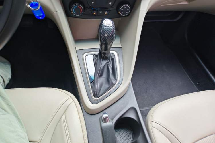 Used Buick GT 2016 15N Automatic Elite Edition Gear Lever