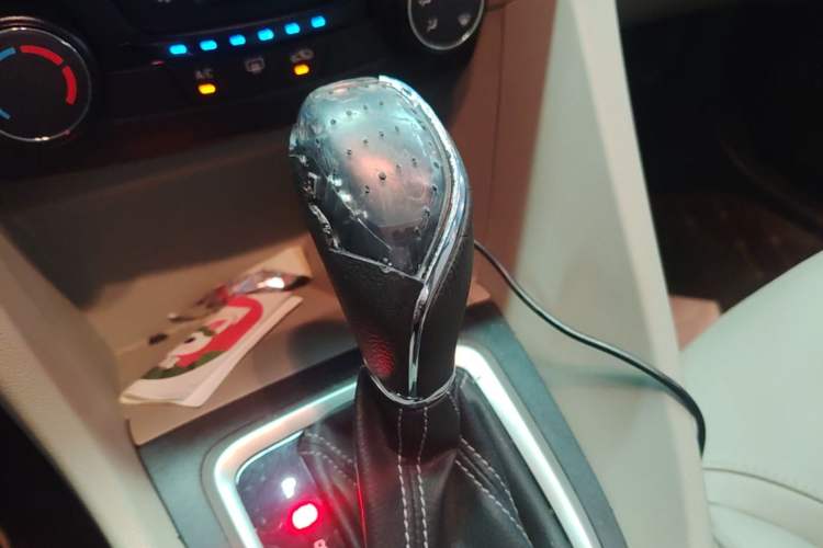Used Buick GT 2016 15N Automatic Elite Edition Gear Lever
