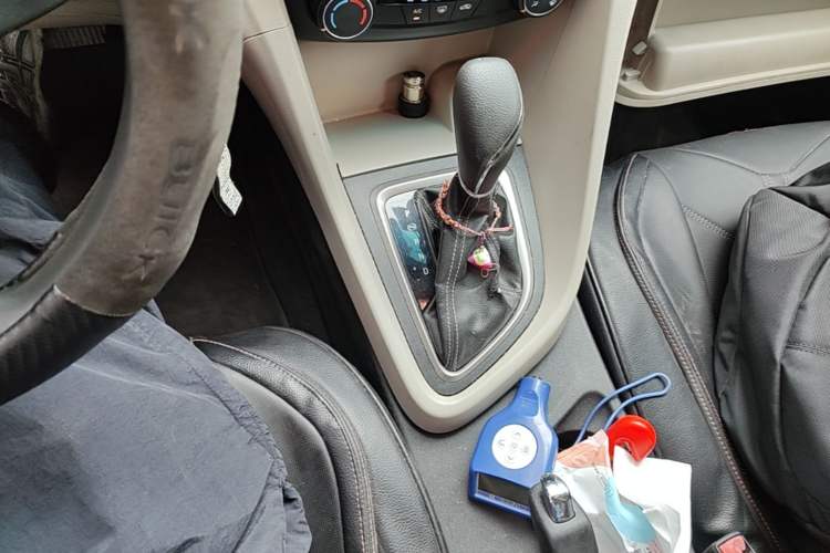 Used Buick GT 2016 15N Automatic Entry-Level Trim Gear Lever