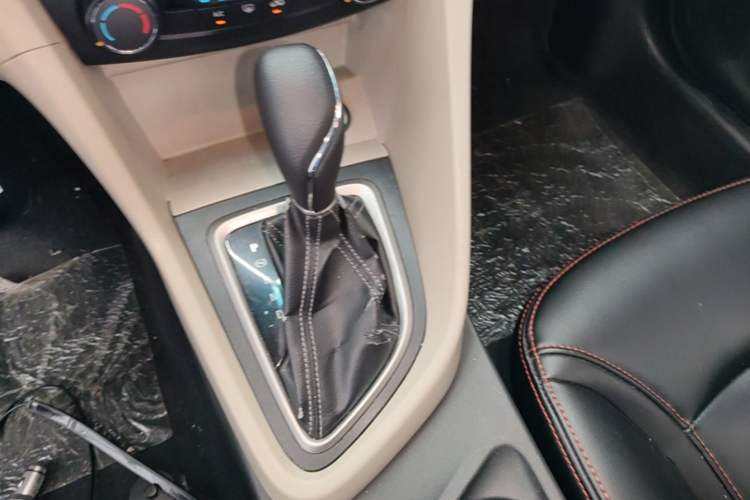 Used Buick GT 2016 15N Automatic Elite Edition Gear Lever