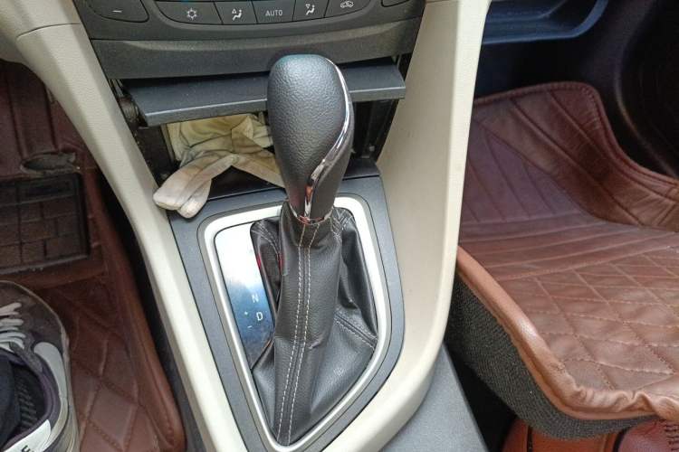 Used Buick GT 2016 15N Automatic Luxury Edition Gear Lever