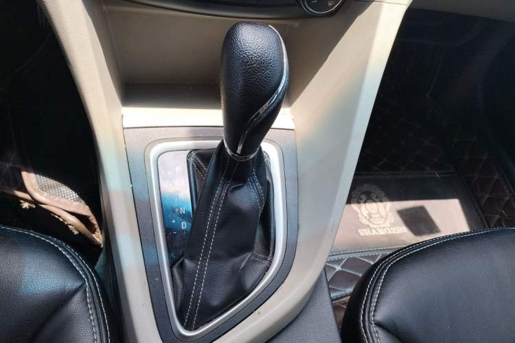 Used Buick GT 2016 15N Automatic Luxury Edition Gear Lever