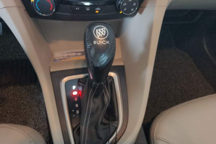 Used Buick GT 2016 15N Automatic Elite Edition Gear Lever