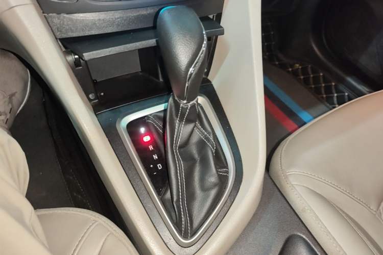 Used Buick GT 2016 15N Automatic Luxury Edition Gear Lever