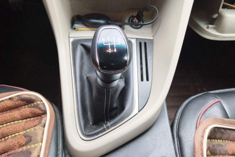 Used Buick GT 2016 15N Manual Luxury Version Gear Lever