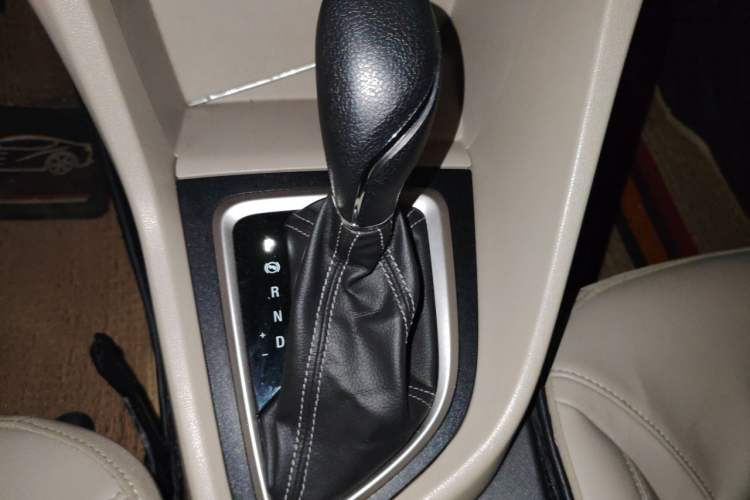 Used Buick GT 2016 15N Automatic Elite Edition Gear Lever