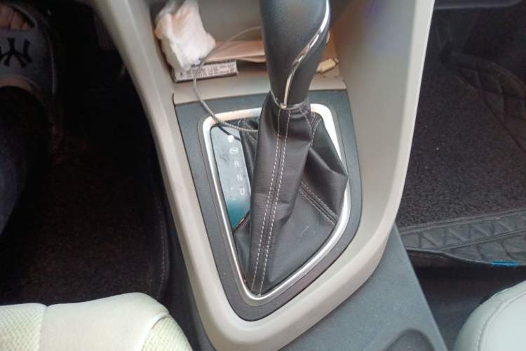 Used Buick GT 2016 15N Automatic Elite Edition Gear Lever
