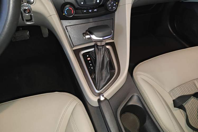 Used Buick GT 2016 15N Automatic Elite Edition Gear Lever