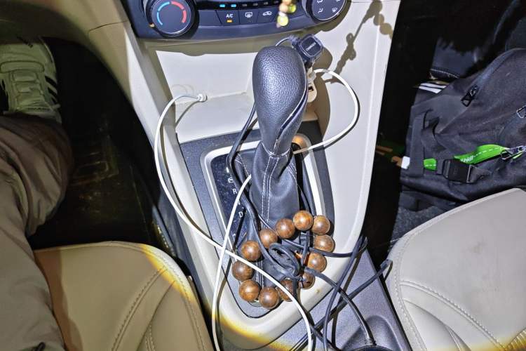 Used Buick GT 2016 15N Automatic Elite Edition Gear Lever
