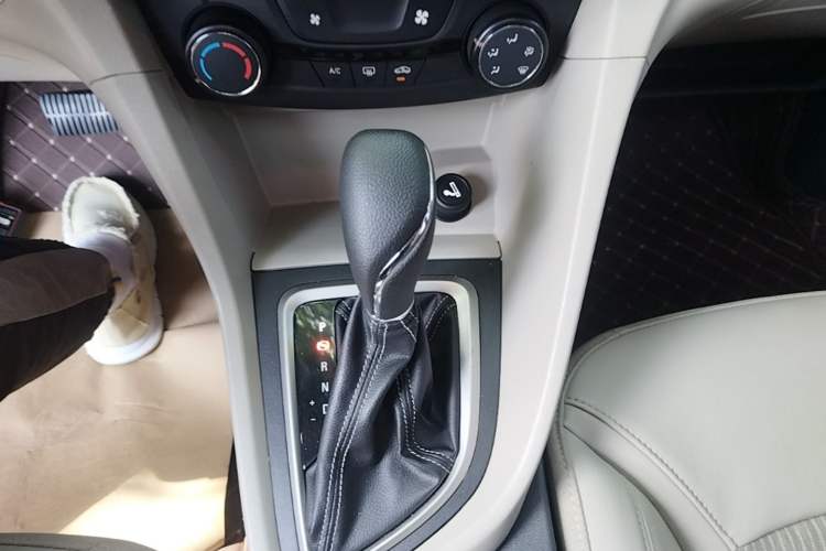 Used Buick GT 2016 15N Automatic Elite Edition Gear Lever