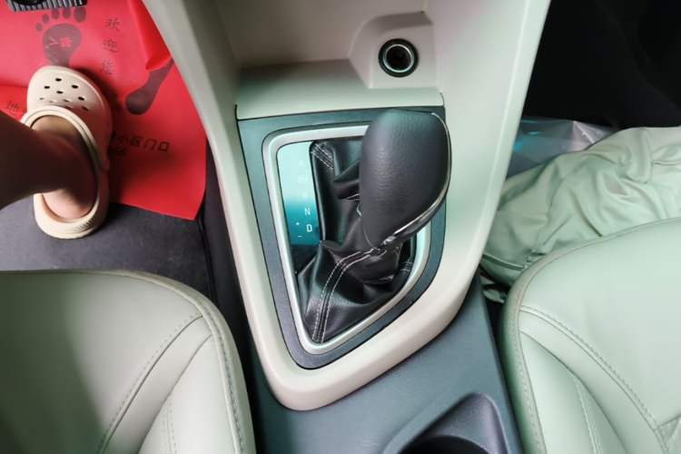 Used Buick GT 2016 15N Automatic Elite Edition Gear Lever