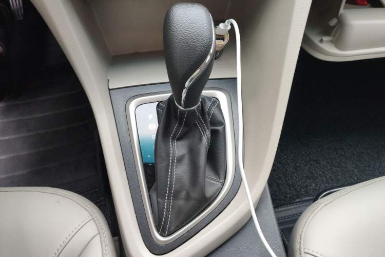 Used Buick GT 2016 15N Automatic Elite Edition Gear Lever