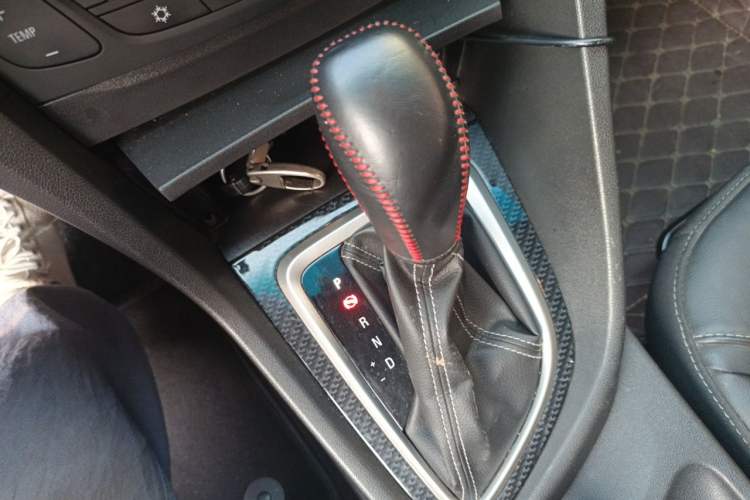 Used Buick GT 2016 15N Automatic Luxury Edition Gear Lever