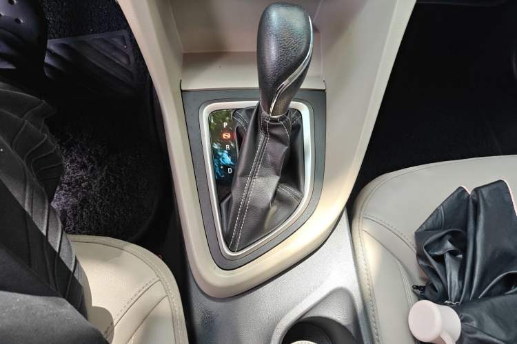 Used Buick GT 2016 15N Automatic Elite Edition Gear Lever