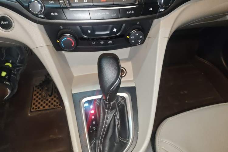Used Buick GT 2016 15N Automatic Elite Edition Gear Lever