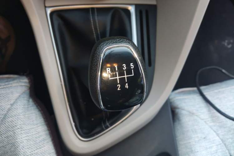 Used Buick GT 2016 15N Manual Entry-Level Trim Gear Lever