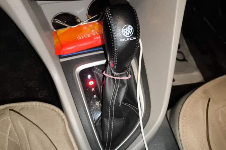 Used Buick GT 2016 15N Automatic Elite Edition Gear Lever