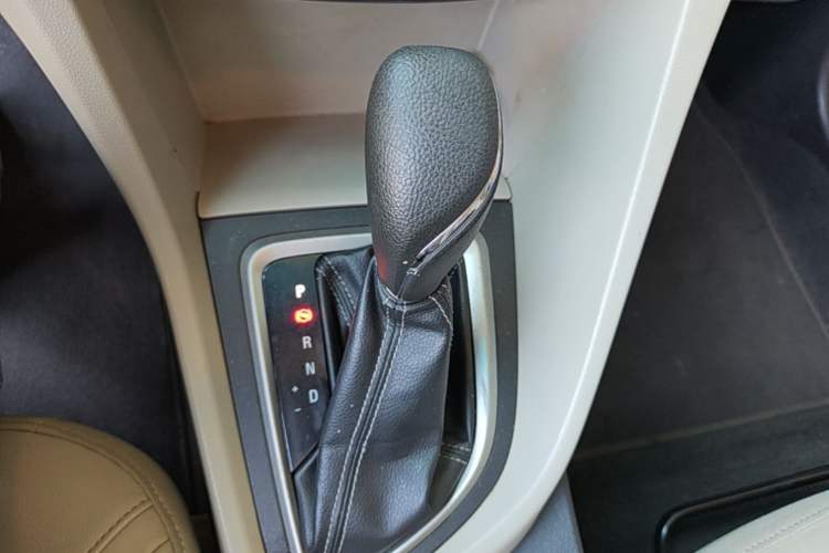 Used Buick GT 2016 15N Automatic Elite Edition Gear Lever