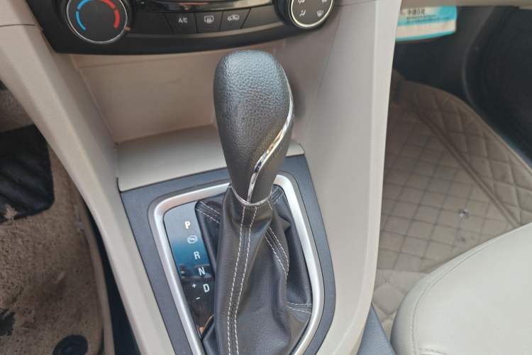 Used Buick GT 2016 15N Automatic Elite Edition Gear Lever