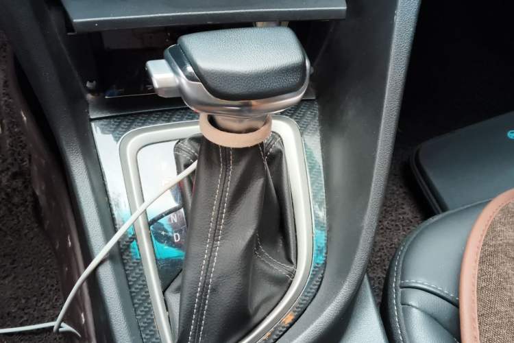 Used Buick GT 2016 15N Automatic Luxury Edition Gear Lever
