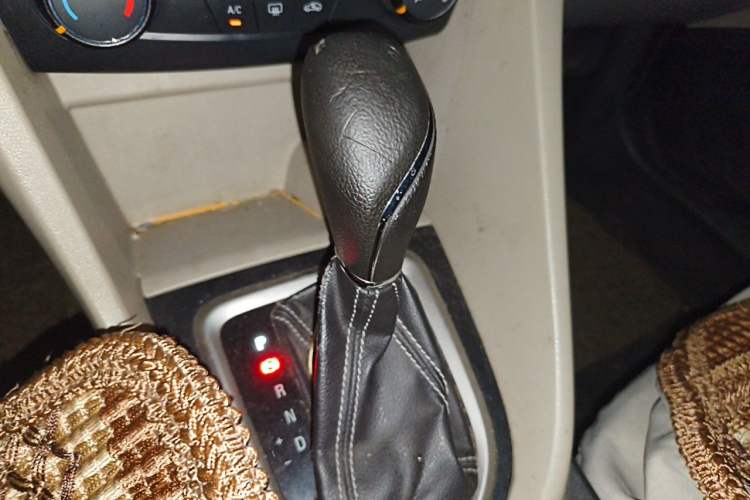 Used Buick GT 2016 15N Automatic Elite Edition Gear Lever