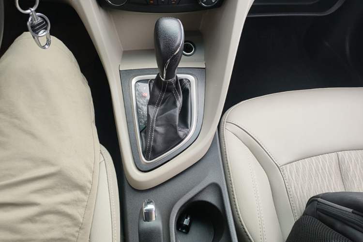Used Buick GT 2016 15N Automatic Elite Edition Gear Lever