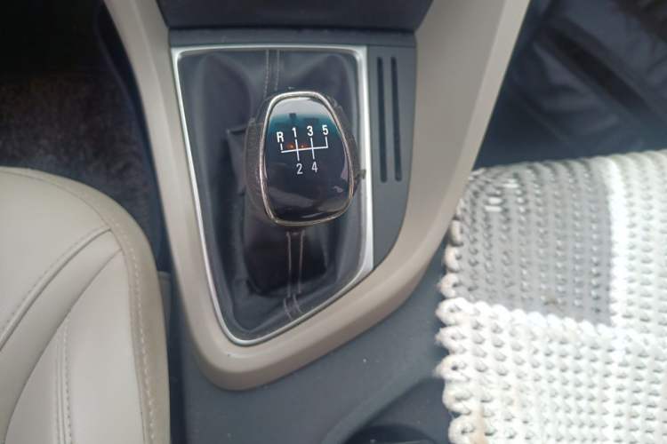 Used Buick GT 2016 15N Manual Luxury Version Gear Lever
