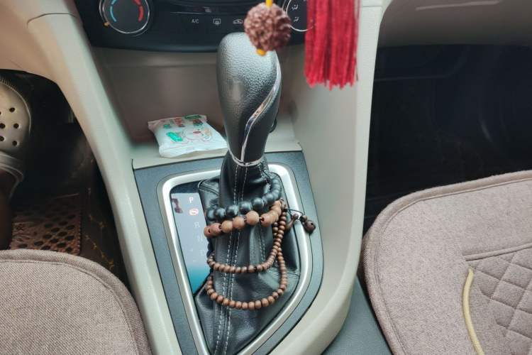 Used Buick GT 2016 15N Automatic Elite Edition Gear Lever