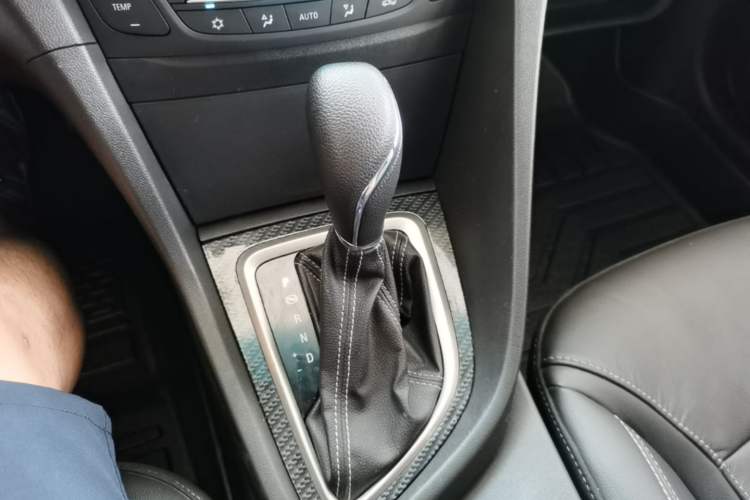 Used Buick GT 2016 15N Automatic Luxury Edition Gear Lever