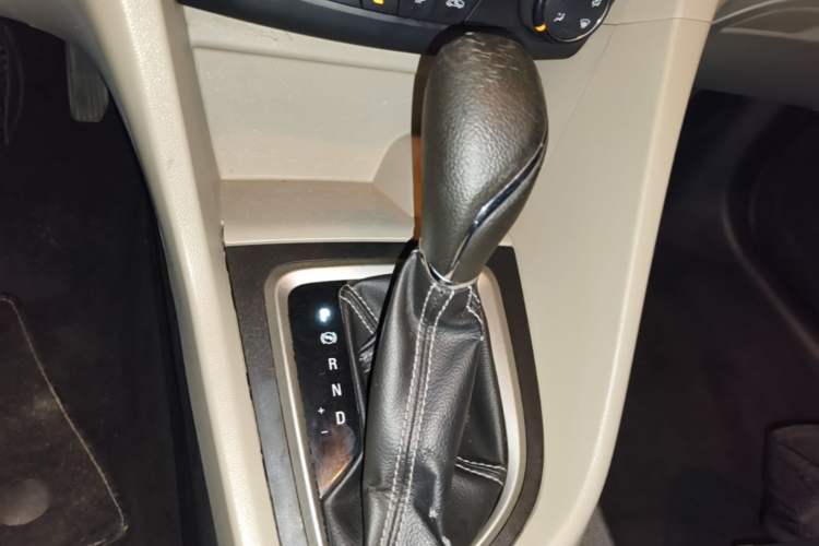 Used Buick GT 2016 15N Automatic Elite Edition Gear Lever