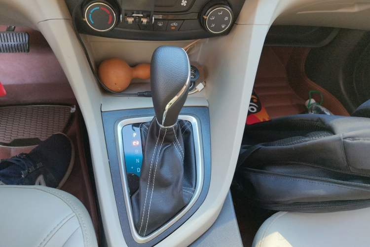Used Buick GT 2016 15N Automatic Elite Edition Gear Lever