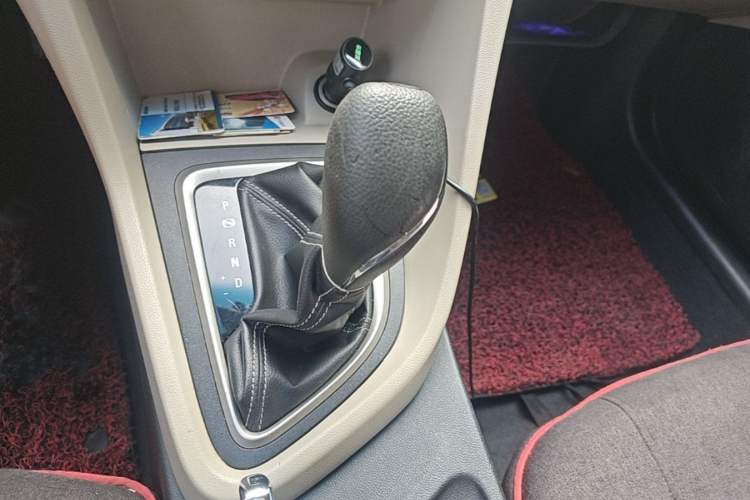 Used Buick GT 2016 15N Automatic Elite Edition Gear Lever