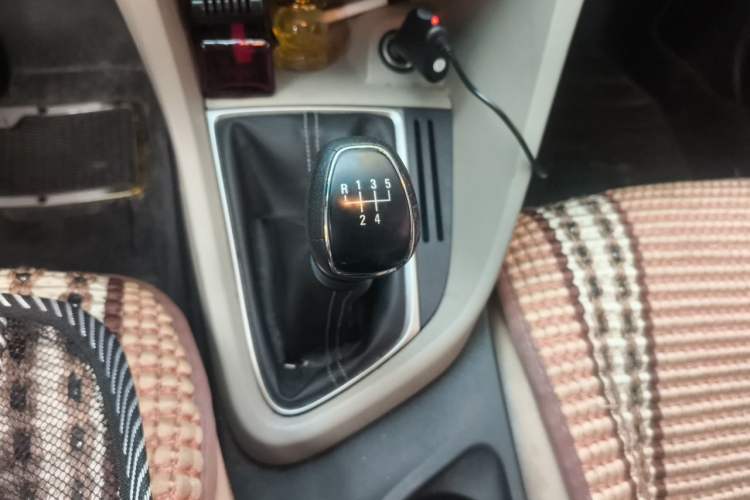 Used Buick GT 2016 15N Manual Entry-Level Trim Gear Lever