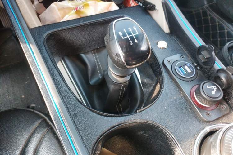 Used Buick GT 2016 15N Manual Entry-Level Trim Gear Lever