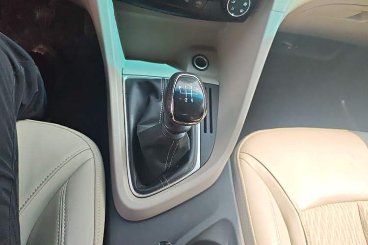 Used Buick GT 2016 15N Manual Elite Edition Gear Lever